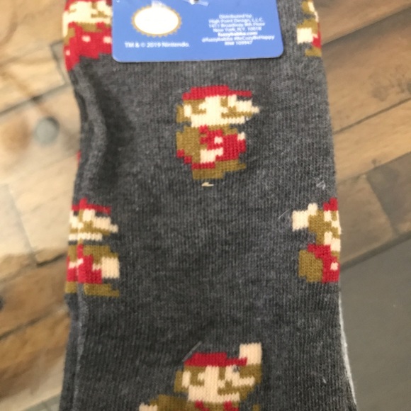 Super Mario 8-bit crew socks 2 pairs unisex - Picture 3 of 4